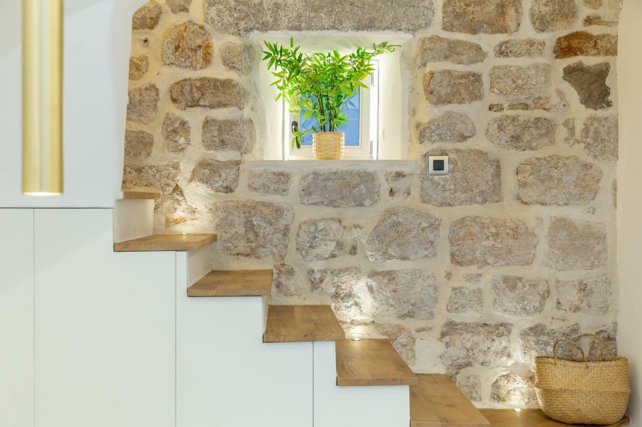 Вилла Old Town House With Floor Heating & Lush Private Garden Дубровник Экстерьер фото