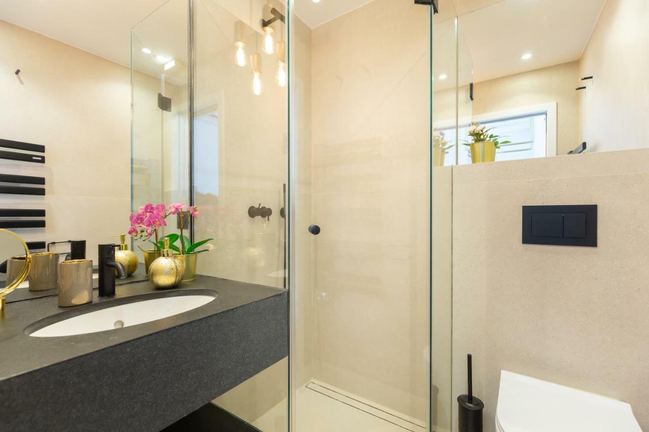 Вилла Old Town House With Floor Heating & Lush Private Garden Дубровник Экстерьер фото